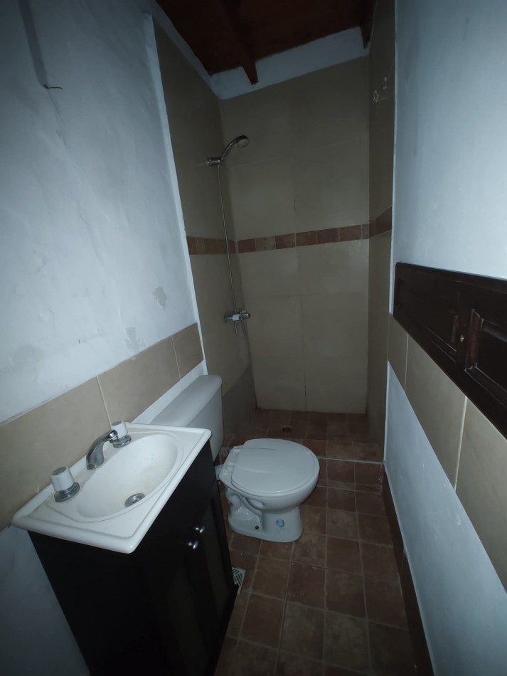 Vivienda y renta en un mismo lugar: casa + monoambiente en Mar de Ajo 