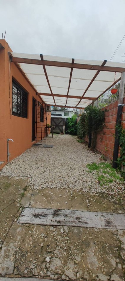Vivienda y renta en un mismo lugar: casa + monoambiente en Mar de Ajo 