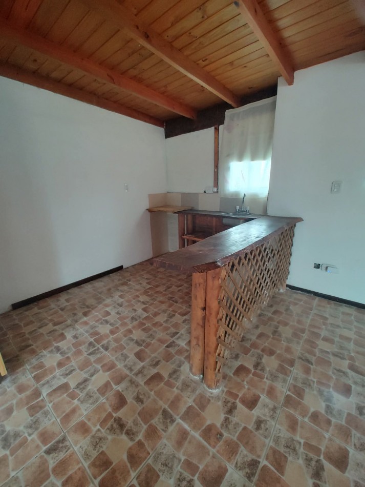Vivienda y renta en un mismo lugar: casa + monoambiente en Mar de Ajo 
