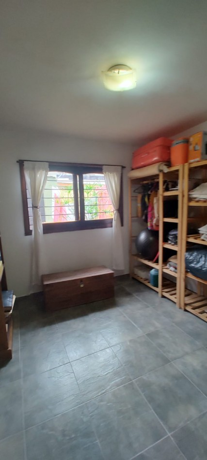 Vivienda y renta en un mismo lugar: casa + monoambiente en Mar de Ajo 