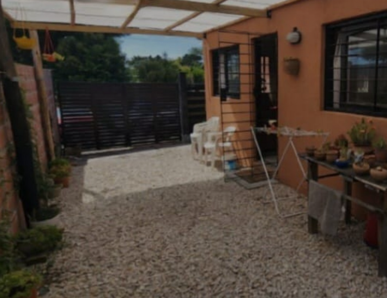 Vivienda y renta en un mismo lugar: casa + monoambiente en Mar de Ajo 