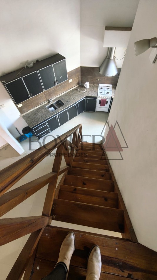 AMPLIO DEPARTAMENTO DE 4 AMBIENTES CON EXCELENTE UBICACION