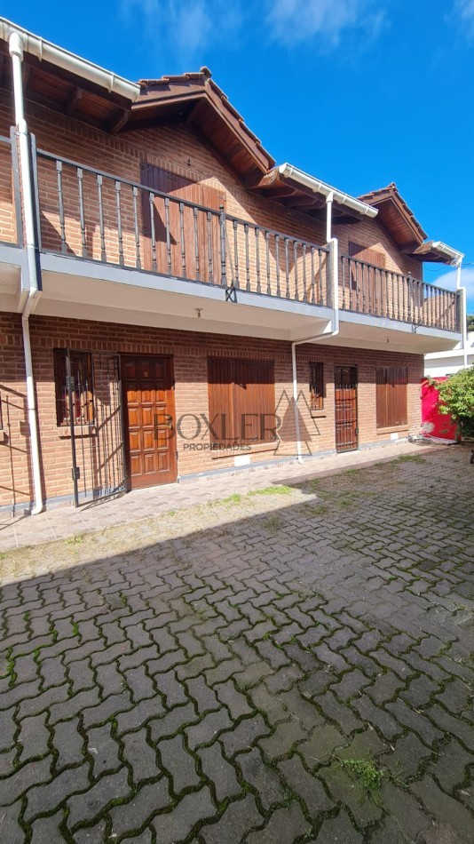VENTA EN BLOCK - COMPLEJO DE 5 DUPLEX + DEPARTAMENTO