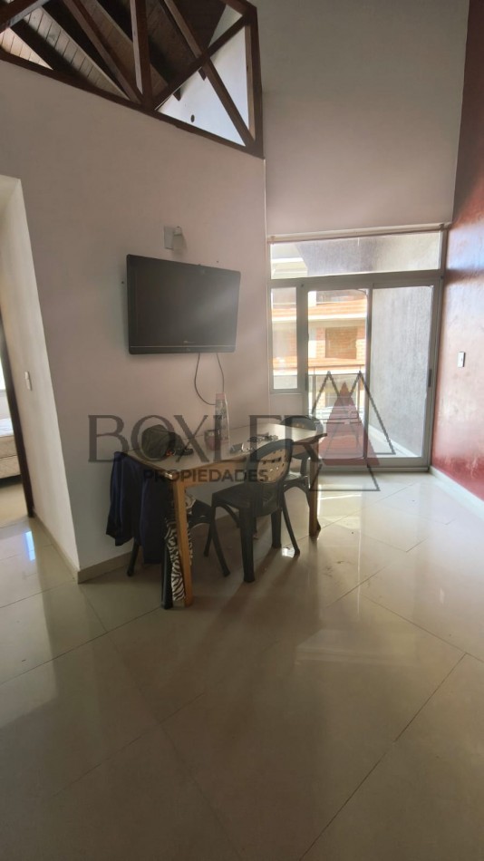 AMPLIO DEPARTAMENTO DE 4 AMBIENTES CON EXCELENTE UBICACION