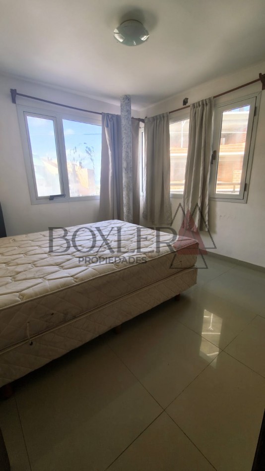 AMPLIO DEPARTAMENTO DE 4 AMBIENTES CON EXCELENTE UBICACION