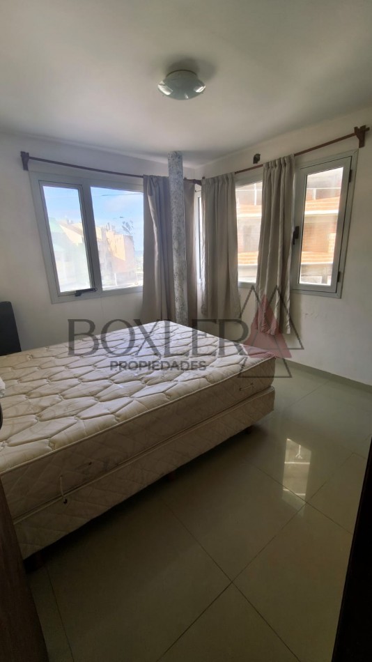 AMPLIO DEPARTAMENTO DE 4 AMBIENTES CON EXCELENTE UBICACION