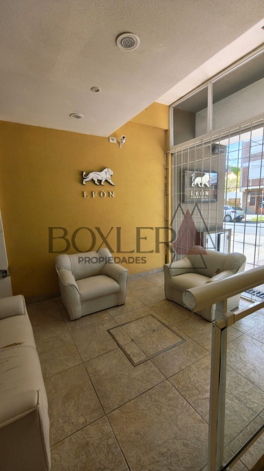 AMPLIO DEPARTAMENTO DE 4 AMBIENTES CON EXCELENTE UBICACION