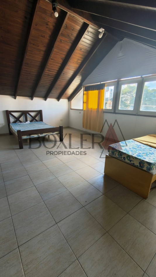 AMPLIO DEPARTAMENTO DE 4 AMBIENTES CON EXCELENTE UBICACION