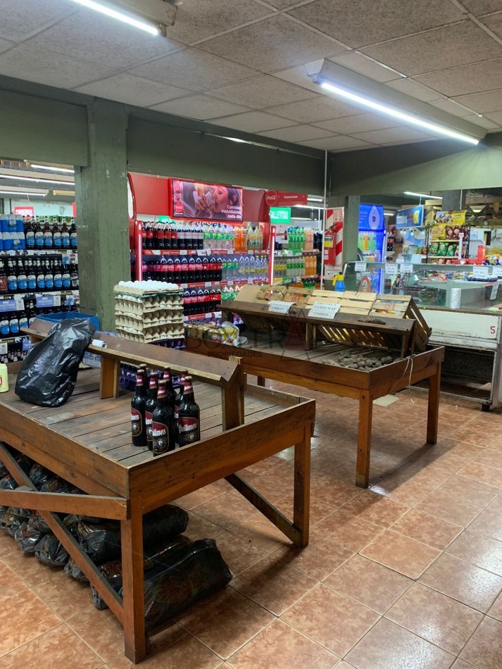 LOCAL EN VENTA!!! + FONDO DE COMERCIO