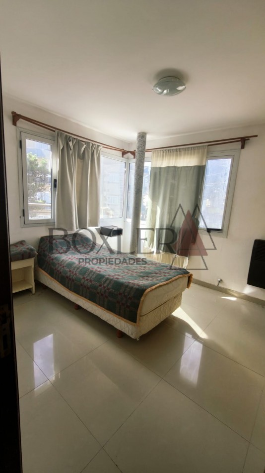 AMPLIO DEPARTAMENTO DE 4 AMBIENTES CON EXCELENTE UBICACION