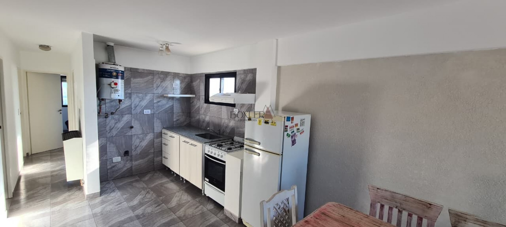 Luminoso departamento con 2 dormitorios y 2 baños en zona centrica