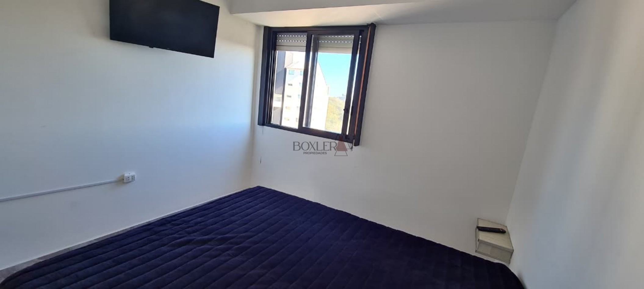 Luminoso departamento con 2 dormitorios y 2 baños en zona centrica