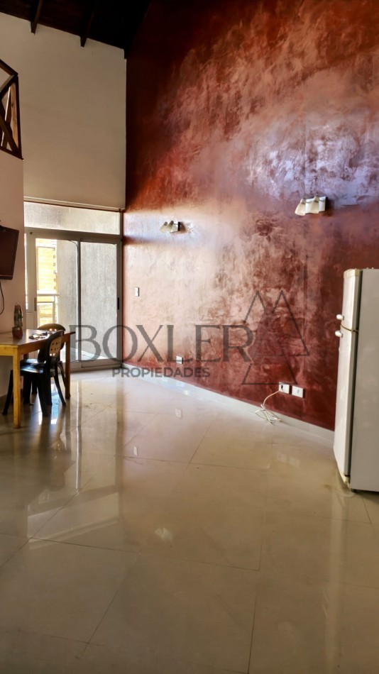 AMPLIO DEPARTAMENTO DE 4 AMBIENTES CON EXCELENTE UBICACION