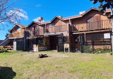 VENTA EN BLOCK - COMPLEJO DE 5 DUPLEX + DEPARTAMENTO
