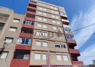 Luminoso departamento con 2 dormitorios y 2 baños en zona centrica